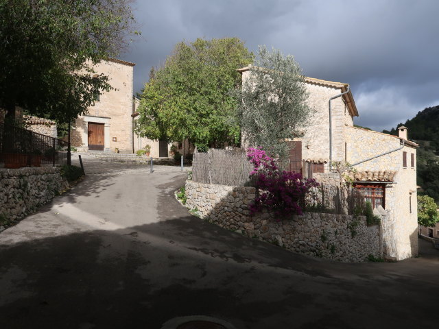 Pla&ccedil;a Esgl&eacute;sia d'Orient in Orient (25. Nov.)