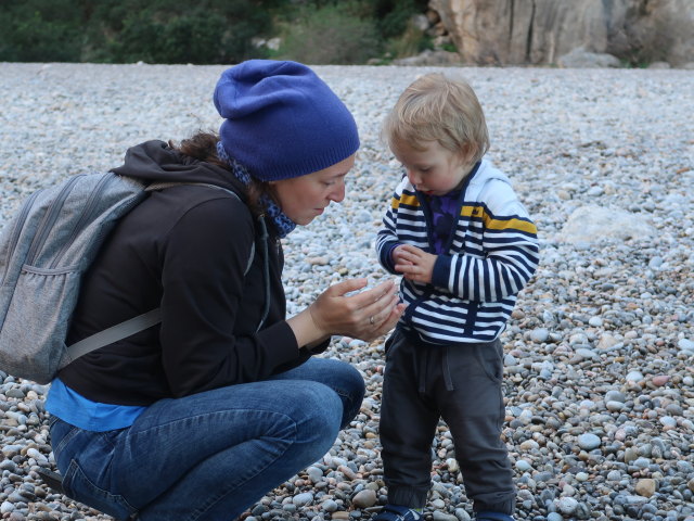 Sabine und Nils am Platja de Torrent de Pareis (26. Nov.)
