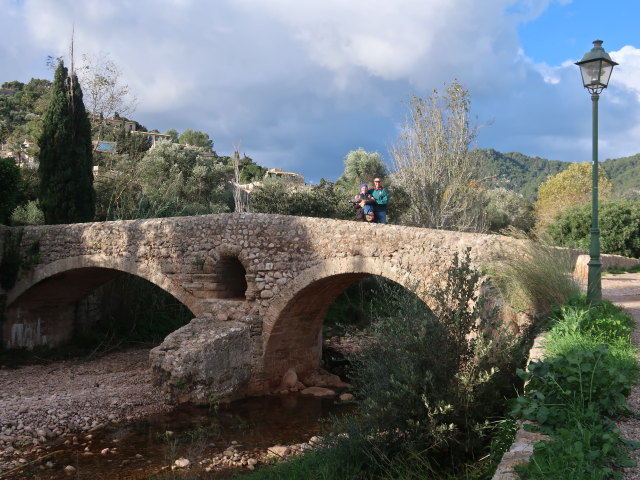 Sabine, Nils und ich auf der Pont Rom&agrave; de Pollen&ccedil;a (27. Nov.)