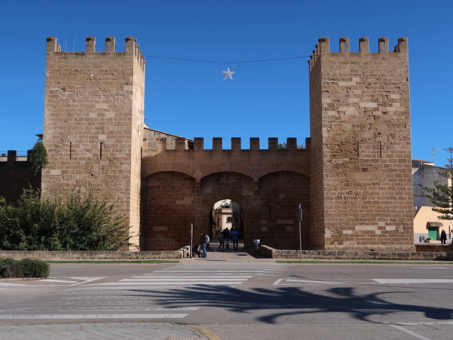 Nils und Sabine in der Porta de Mallorca in Alc&uacute;dia (29. Nov.)