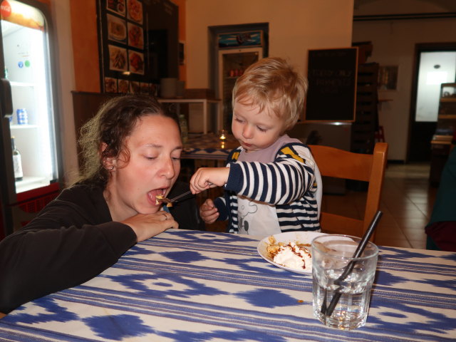 Sabine und Nils im Restaurant El Rey De La Tapa in Sineu (29. Nov.)