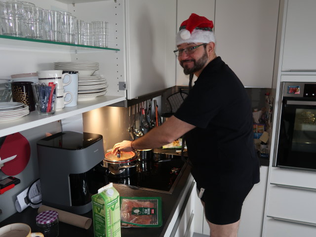 Markus im Haus meiner Eltern (24. Dez.)