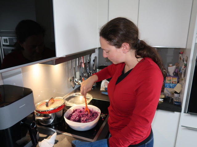 Sabine im Haus meiner Eltern (24. Dez.)