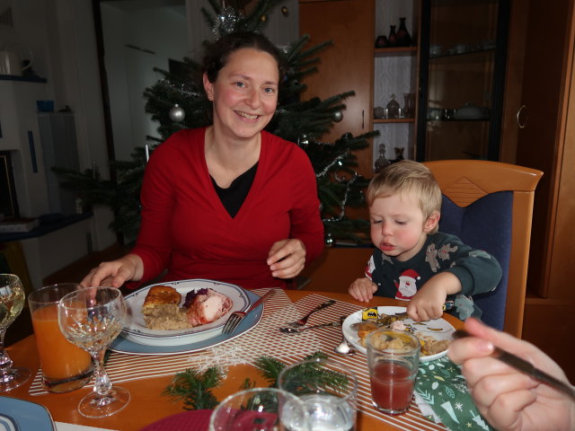 Sabine und Nils im Haus meiner Eltern (24. Dez.)