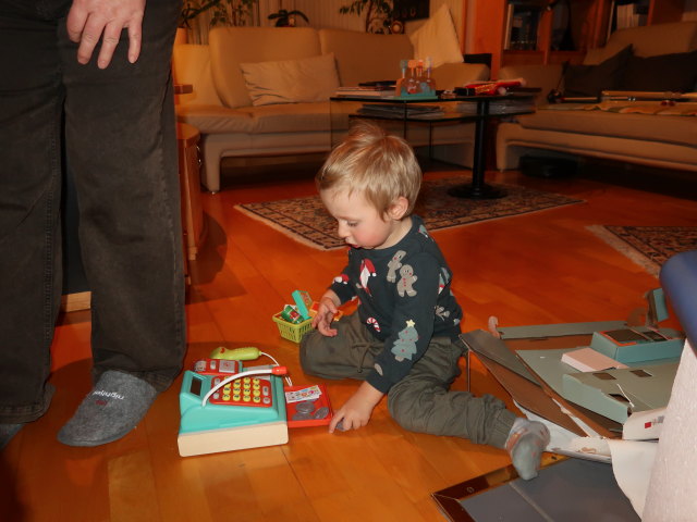 Brigitte und Nils im Haus meiner Eltern (24. Dez.)