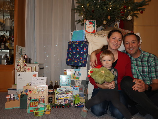 Nils, Sabine und ich in unserer Wohnung (26. Dez.)