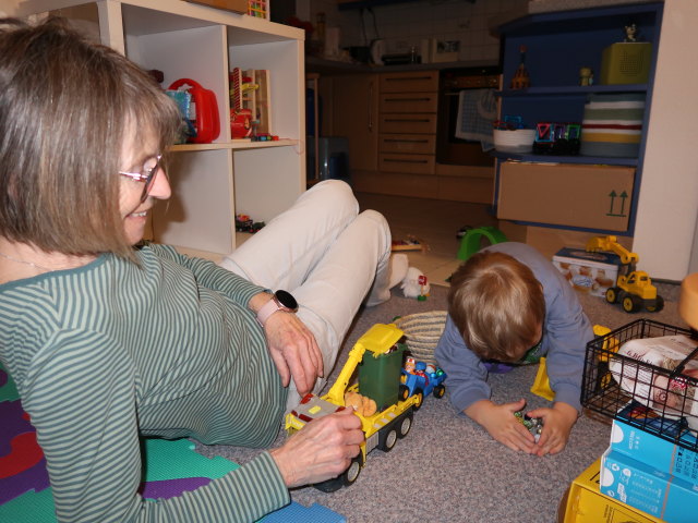 Mama und Nils in unserer Wohnung