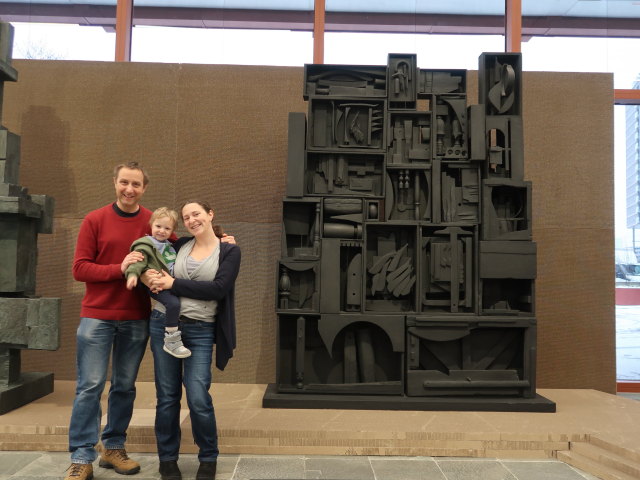 Ich, Nils und Sabine in der Ausstellung 'Wotruba International'