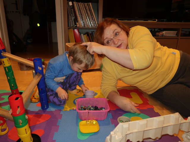 Nils und Brigitte in Brigittes Wohnung
