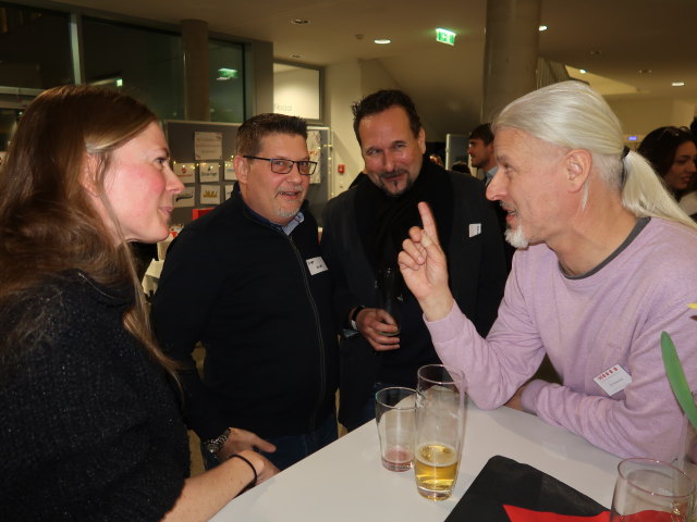 ?, J&uuml;rgen, Christoph und Peter