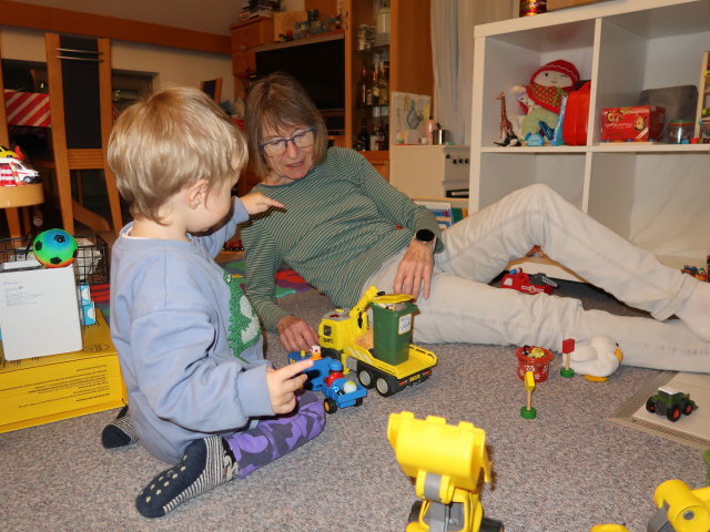 Nils und Mama in unserer Wohnung