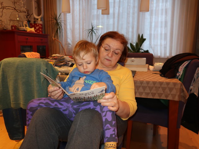 Nils und Brigitte in Brigittes Wohnung