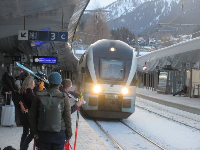 WB 979 im Bahnhof St. Anton am Arlberg, 1.309 m