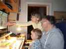 Nils, Mama und Papa im Haus meiner Eltern