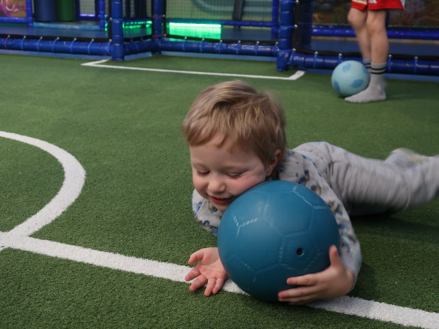 Nils im Sports Court