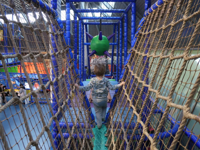 Nils im Kletterparcours