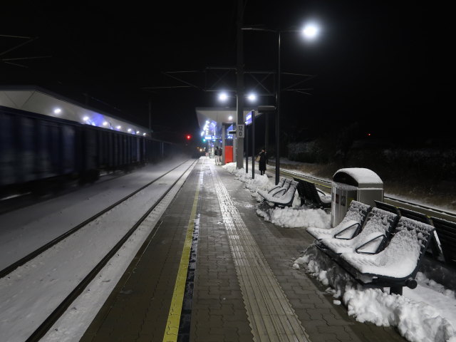 Bahnhof Wien S&uuml;&szlig;enbrunn, 162 m