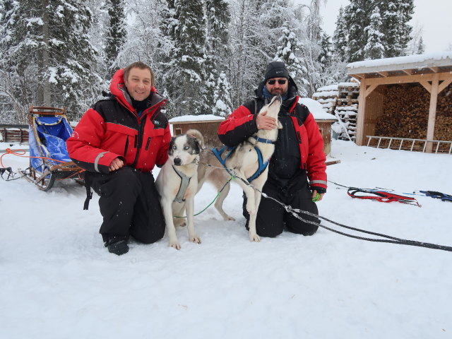 Ich und Markus in der Basis von Arctic Dogsled Adventure in Laxforsen (20. Feb.)