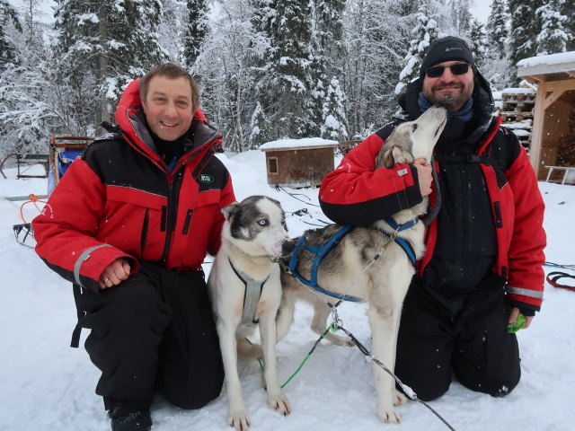 Ich und Markus in der Basis von Arctic Dogsled Adventure in Laxforsen (20. Feb.)