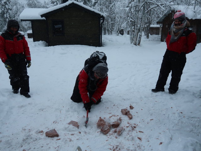 Markus im Wildniscamp von Arctic Dogsled Adventure beim V&auml;kk&auml;r&auml;j&auml;rvi (20. Feb.)