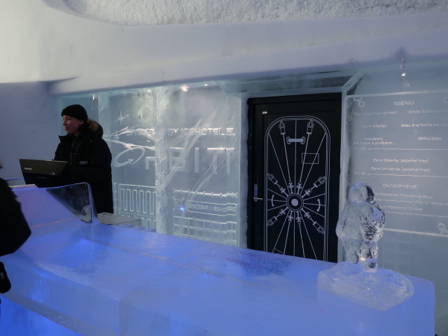 Icebar 'In Orbit' im Icehotel 365 in Jukkasj&auml;rvi (23. Feb.)