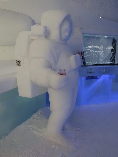 Icebar 'In Orbit' im Icehotel 365 in Jukkasj&auml;rvi (23. Feb.)