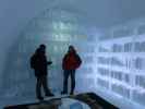 Markus und ich in der Art Suite 'Arctic Archive' im Icehotel 36 in Jukkasj&auml;rvi (23. Feb.)