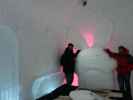 Markus und ich in der Deluxe Suite 'Toybox' im Icehotel 365 in Jukkasj&auml;rvi (23. Feb.)