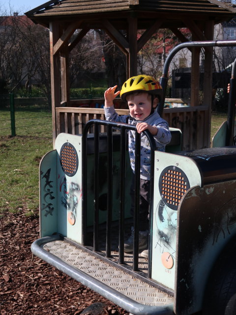 Nils am Spielplatz Reklewskigasse
