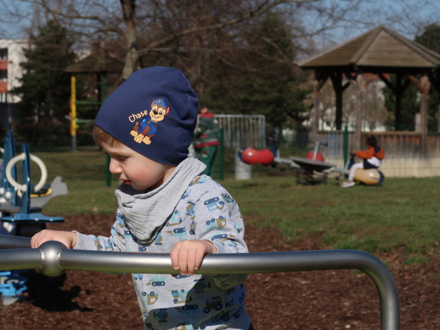 Nils am Spielplatz Reklewskigasse
