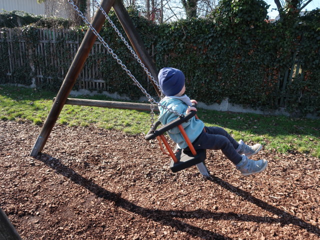 Nils am Spielplatz Reklewskigasse