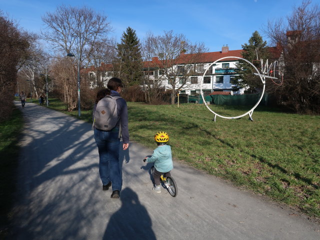 Sabine und Nils zwischen Spielplatz Riegerm&uuml;hle und Spielplatz Trepetschniggasse