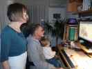 Mama, Papa und Nils im Haus meiner Eltern