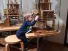 Nils in der Dauerausstellung 'Musikinstrumente'