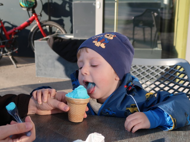 Nils