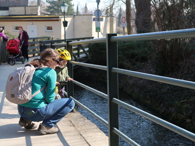 Sabine und Nils bei der Orangerie im Rosarium