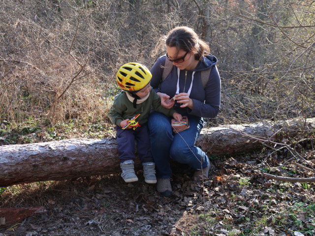 Nils und Sabine bei der Ruine Rauheneck, 363 m