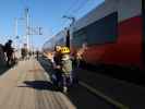 Sabine und Nils im Bahnhof Baden, 241 m
