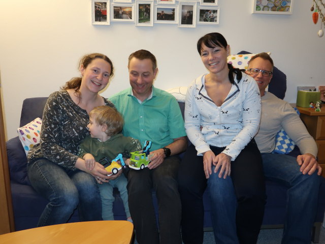 Sabine, Nils, ich, Birgit und Mario in unserer Wohnung