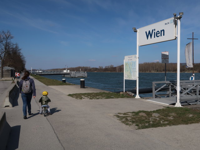 Sabine und Nils bei der Donaustation Wien/Nussdorf