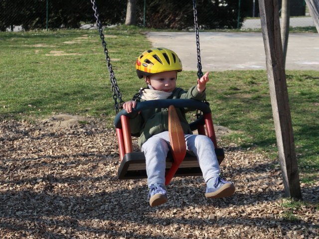 Nils am Spielplatz In der Au