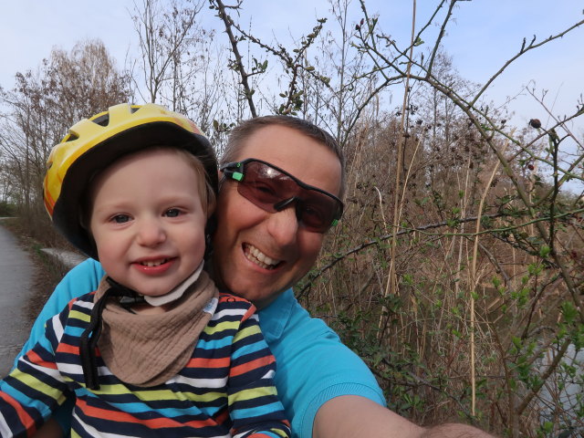 Nils und ich zwischen Strebersdorfer Stra&szlig;e und Garten des Gebetes