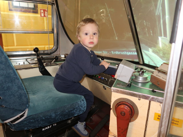 Nils im Tram Cockpit