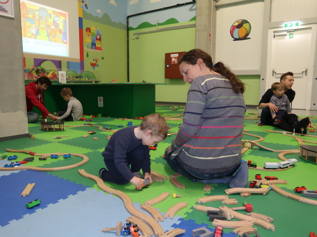 Nils und Sabine in der Spielecke Woody
