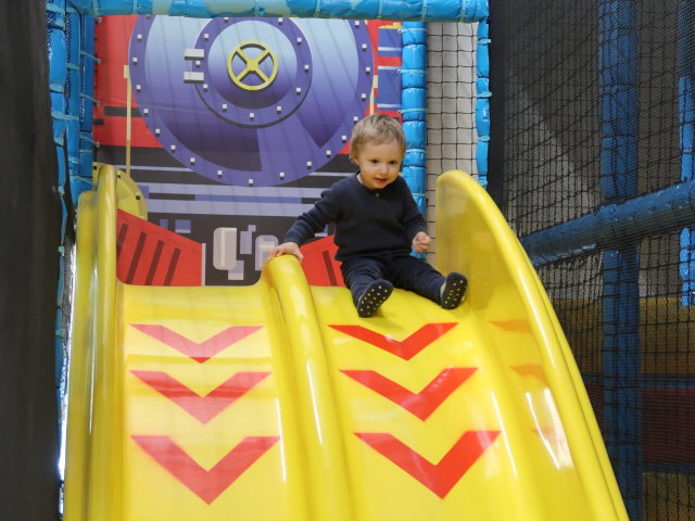 Nils im Abenteuerraum f&uuml;r Kinder