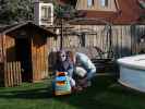 Nils und Mama im Garten meiner Eltern