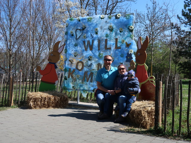 Ich, Sabine und Nils am Ostermarkt in den Blumeng&auml;rten Hirschstetten