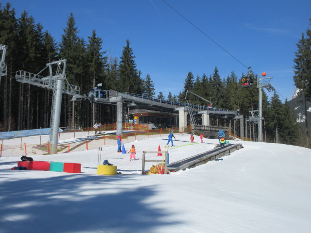 Mittelstation der 8er-Kabinenbahn Rosnerk&ouml;pfl, 1.050 m