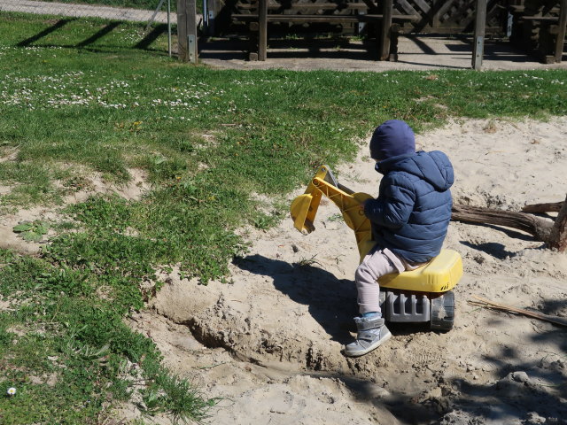 Nils am Spielplatz Oberrohrbach