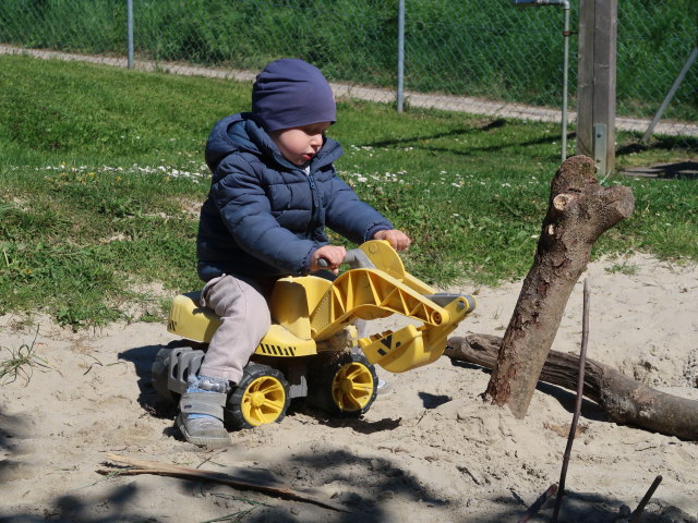 Nils am Spielplatz Oberrohrbach
